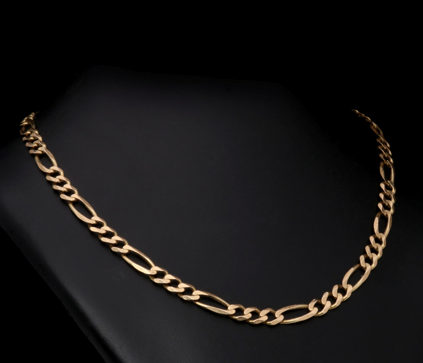 A 20-INCH 14K YELLOW GOLD CURB CHAIN NECKLACE