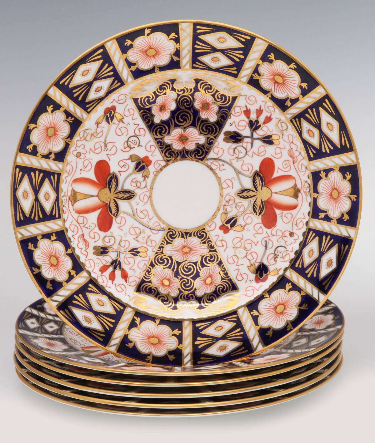 SIX ROYAL CROWN DERBY 'TRADITIONAL IMARI' LUNCHEONS