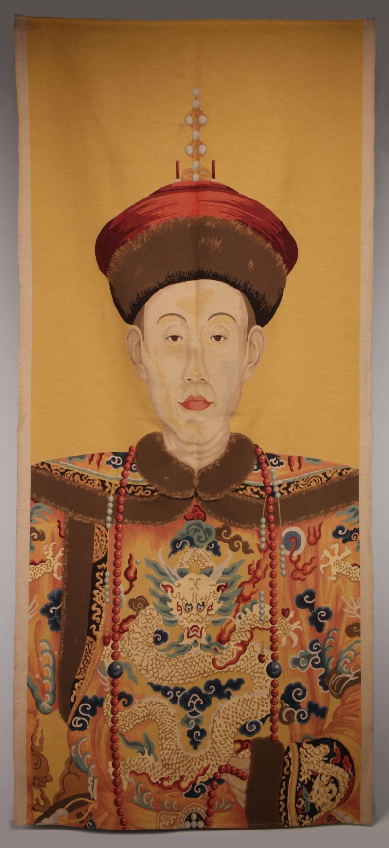 A 20TH C WEAVING DEPICTING A CHINESE ANCESTRAL PORTRAIT