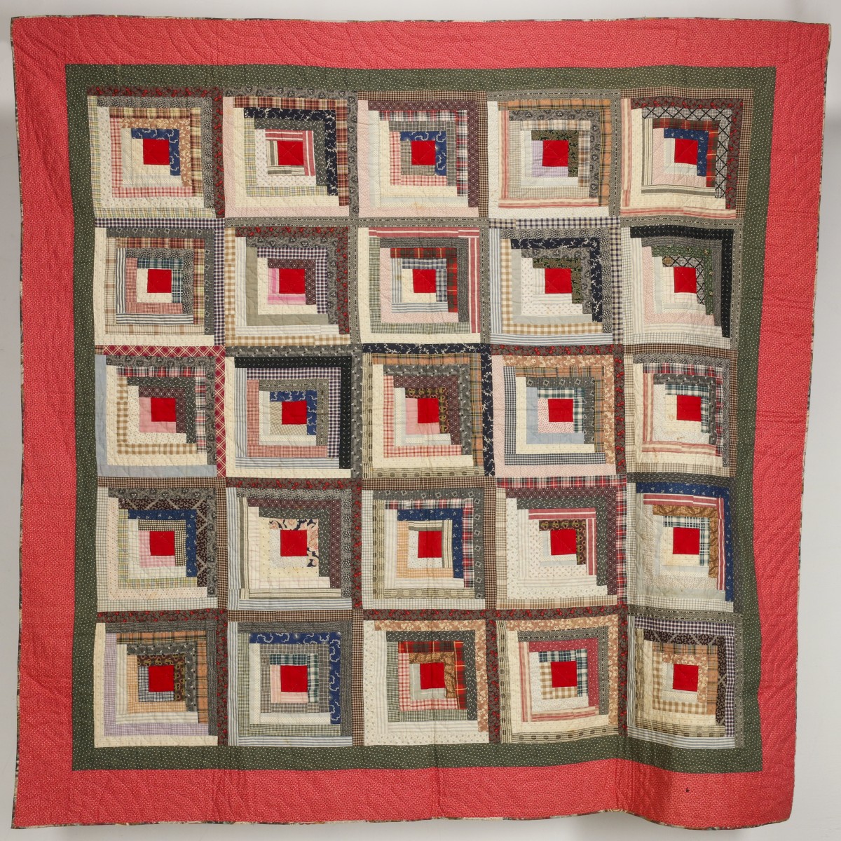 A NICE, OPTIC ANTIQUE CALICO 'LOG CABIN' PATTERN QUILT