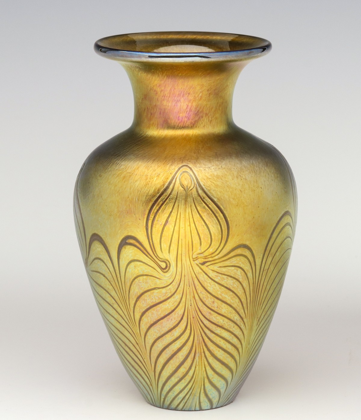 A ROBERT HELD ART GLASS VASE WITH PULLED FEATHER DECOR