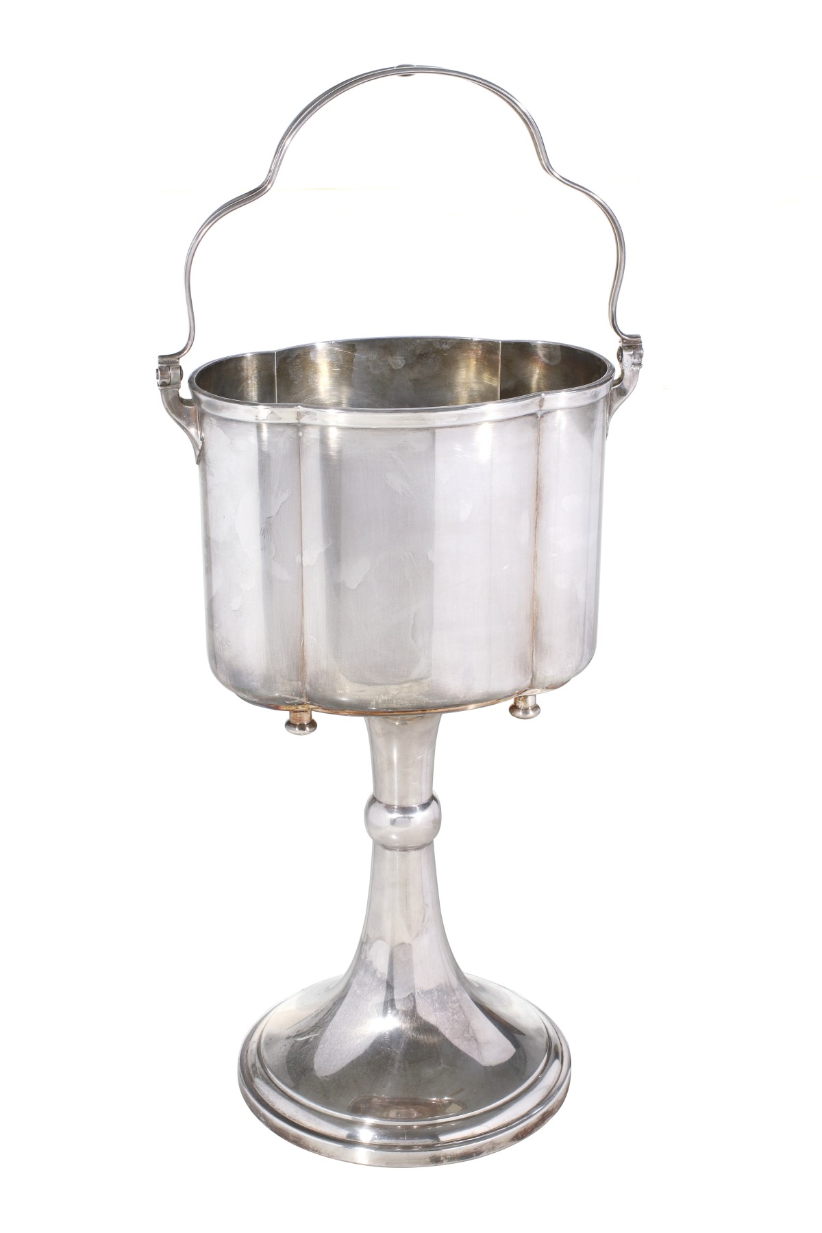 AN ART MODERNE SILVER PLATED WINE OR CHAMPAGNE COOLER