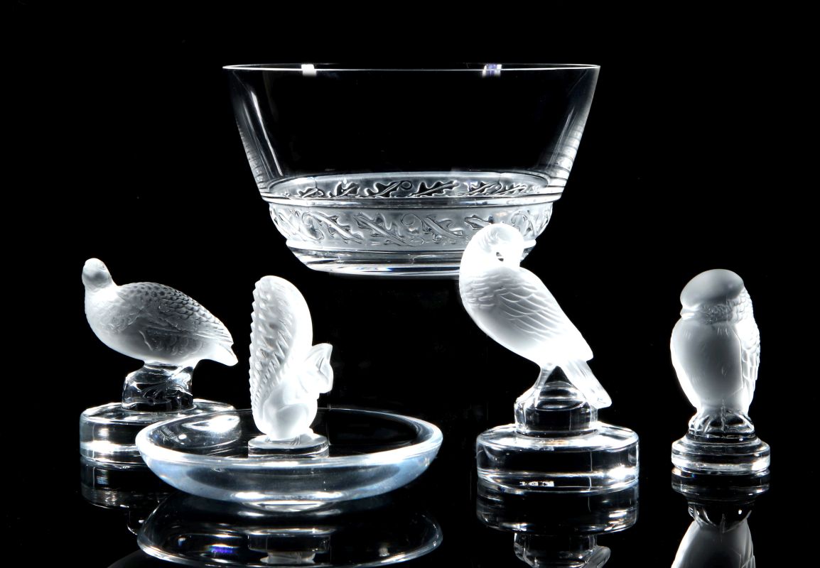 A COLLECTION OF LALIQUE CRYSTAL ITEMS