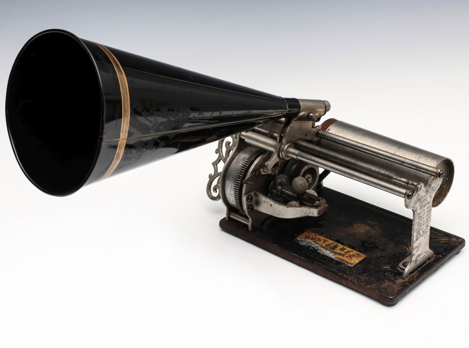 A BUSY BEE GRAPHOPHONE CYLINDER PHONOGRAPH WITH HORN