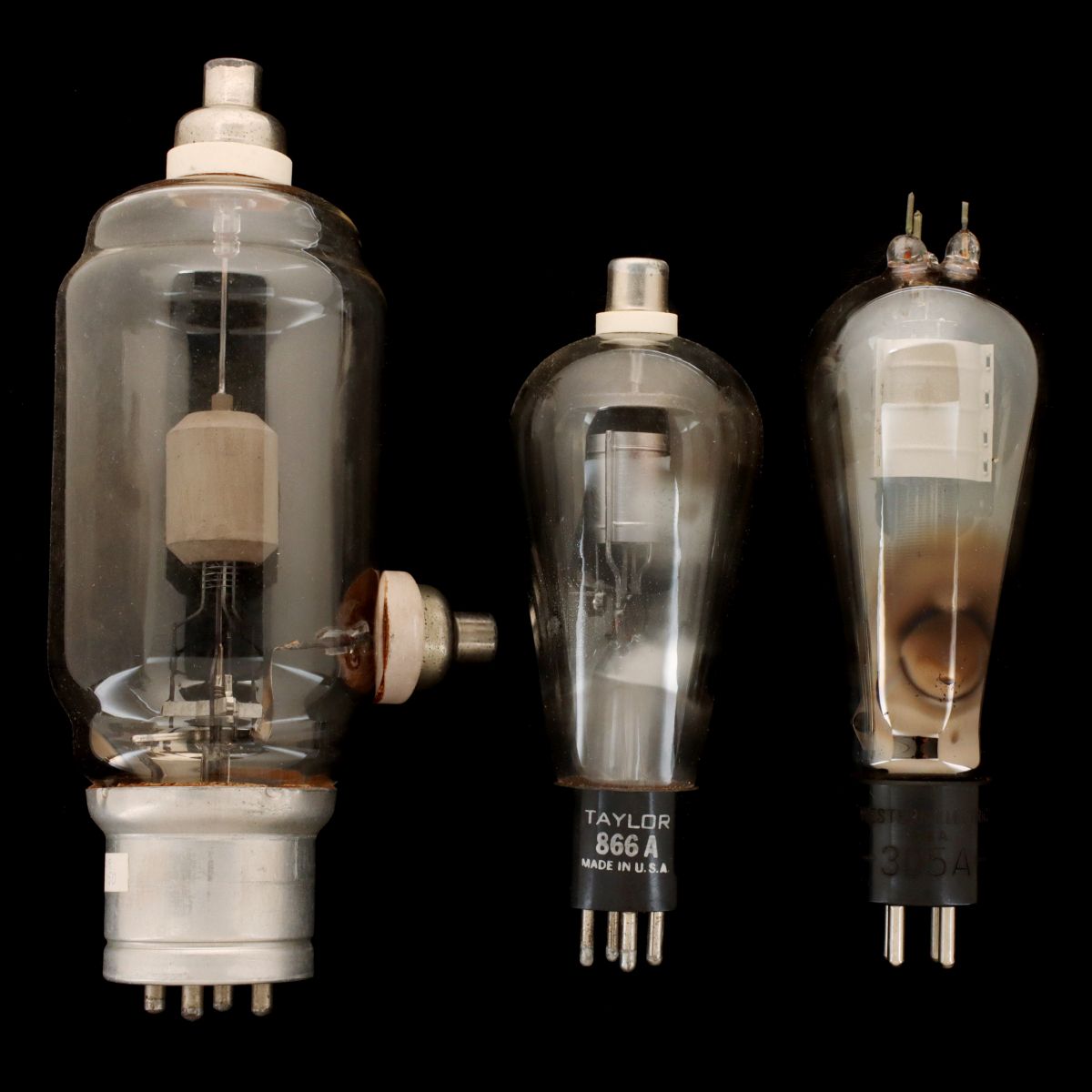 AN ODD WESTINGHOUSE 305A VACUUM TUBE IN BOX WITH OTHERS