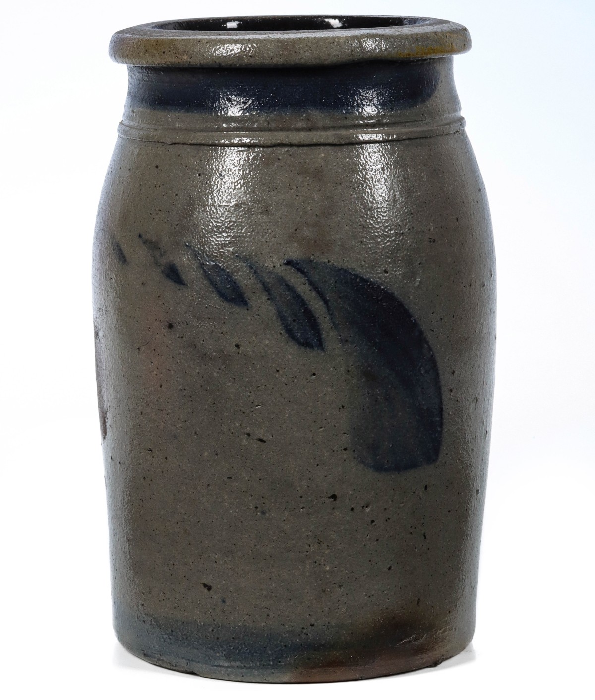 A 19TH C. AMERICAN BLUE DECORATED STONEWARE JAR