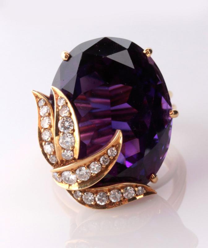AN 18K BRAZILIAN AMETHYST AND DIAMOND COCKTAIL RING