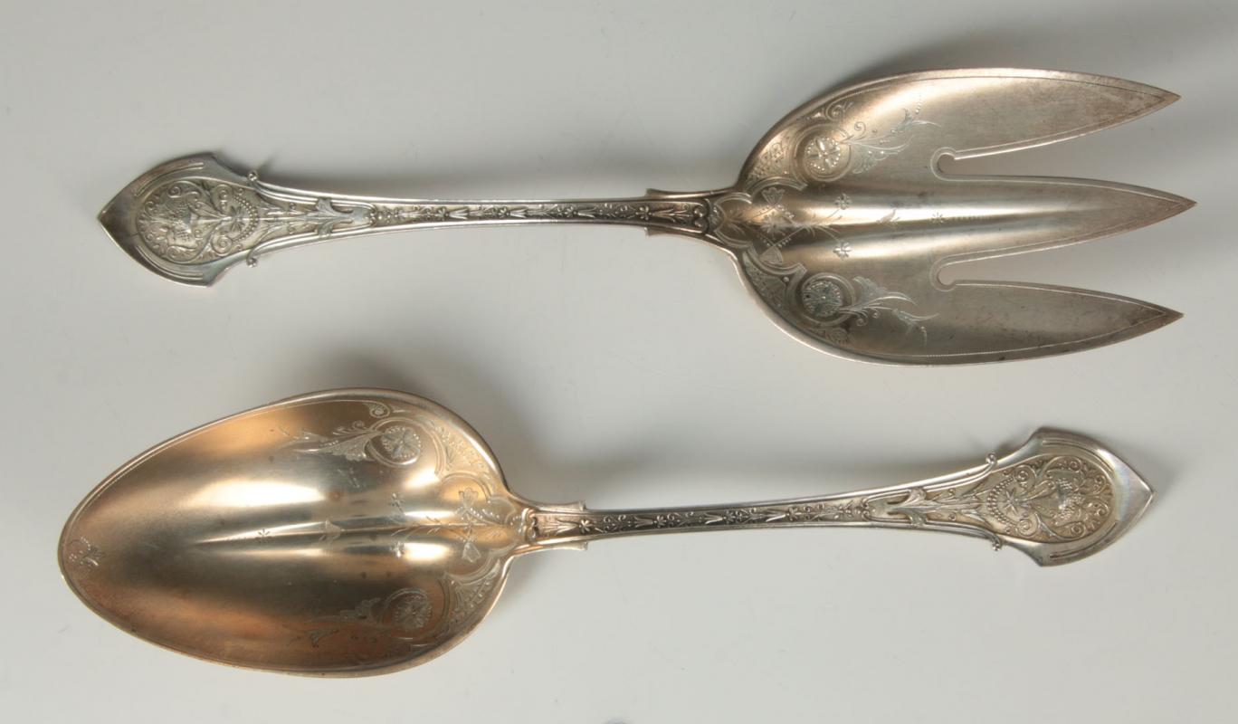 A TWO-PIECE 19TH C. AMERICAN STERLING SILVER SERVING SET 