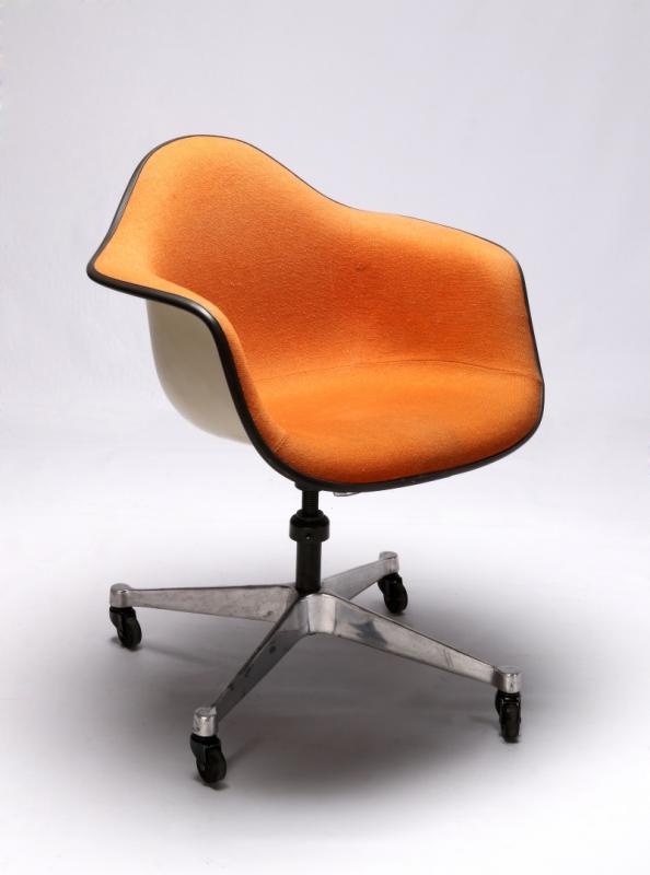 EAMES PADDED ROLLING OFFICE CHAIR FOR HERMAN MILLER