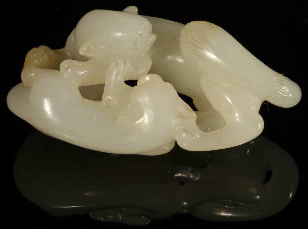 A GOOD CHINESE JADE DOUBLE CAT PENDANT