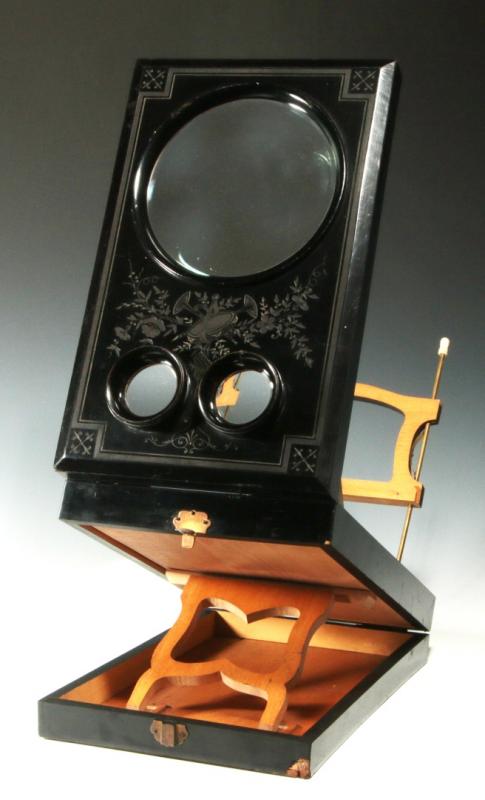 A 19TH CENTURY FRENCH FOLDING STEREO GRAPHOSCOPE