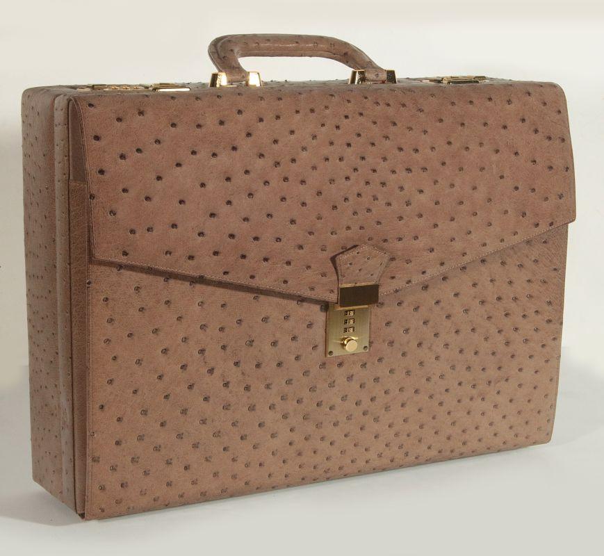 A VERY FINE AND UNUSED OSTRICH LEATHER ATTACHÉ' 