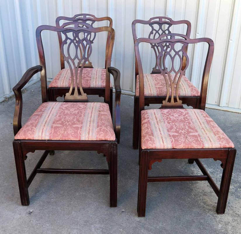 A SET OF FOUR EARLY 20TH C. MAHOGANY DINING CHAIRS