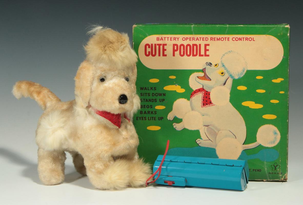 VINTAGE 'CUTE POODLE' BATTERY OPERATED TOY W/ BOX