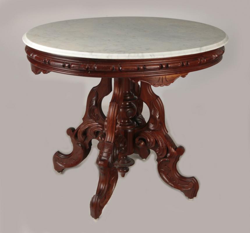 A GOOD 19TH C. AMERICAN OVAL MARBLE TOP TABLE