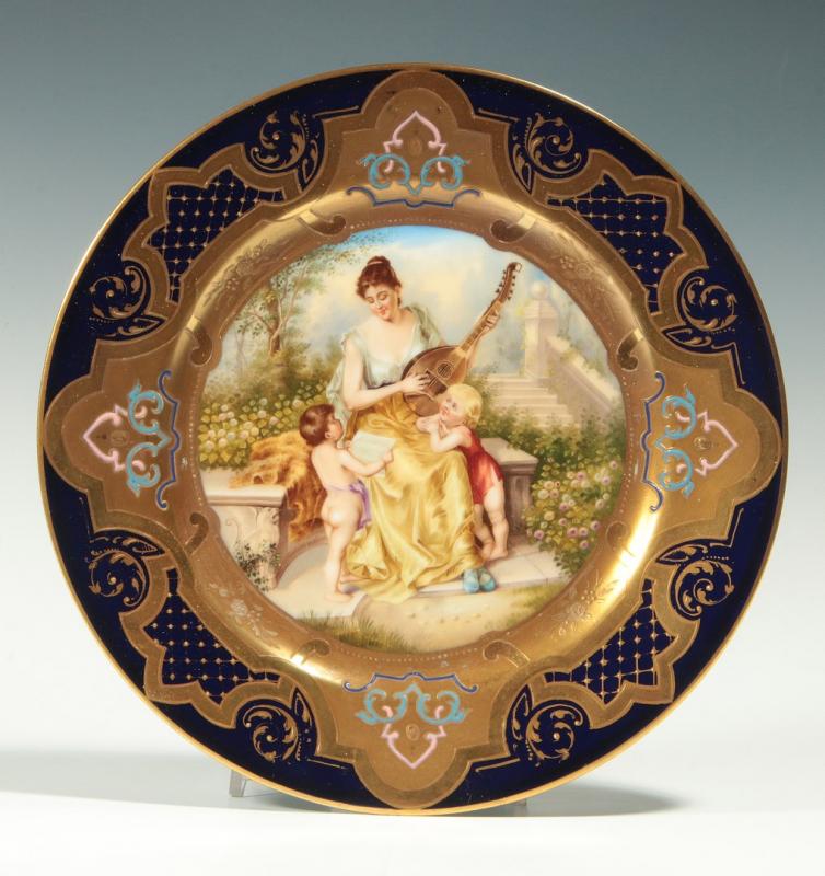C.1900 CONTINENTAL PORCELAIN PAINTED CABINET PLATE