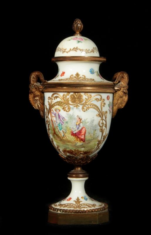 A LATE 19TH C. SEVRES TYPE PORCELAIN URN AS FOUND