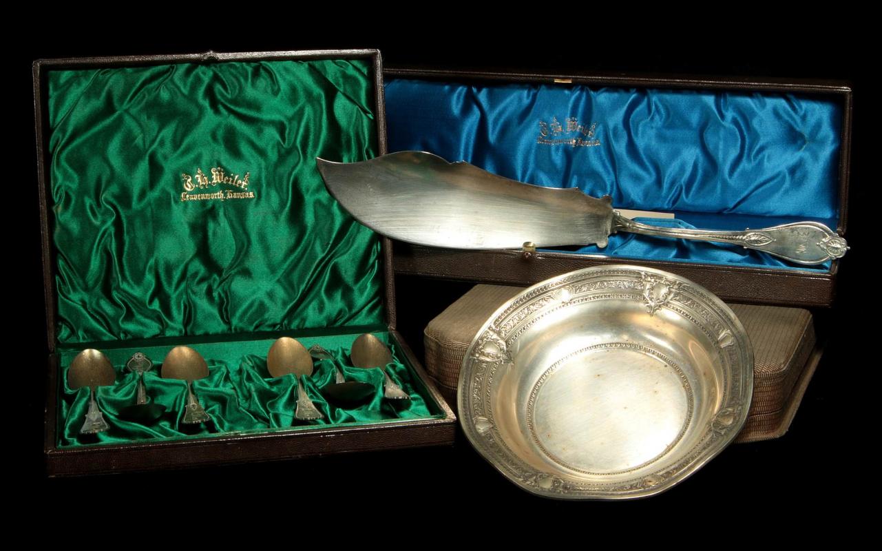 BOXED STERLING SILVER PRESENTATION ITEMS C. 1900